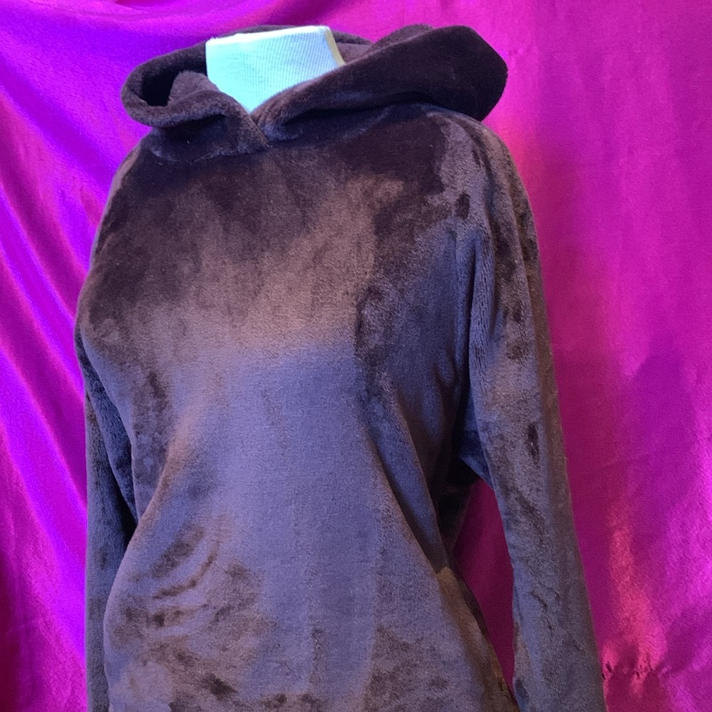 Denver Hayes size small super super fuzzy hoodie, heavy and in great condition